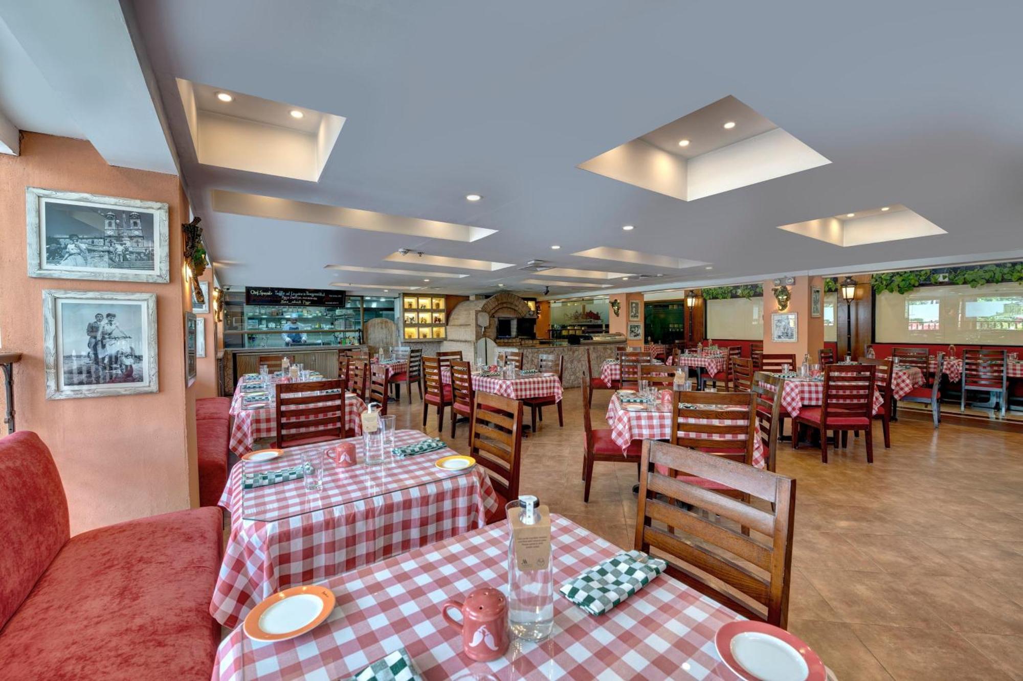 Islamabad Marriott Hotel Екстериор снимка